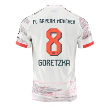 Billige Fotballdrakt Bayern Munich Leon Goretzka #8 Replika Bortedrakt 2025-26 Kortermet